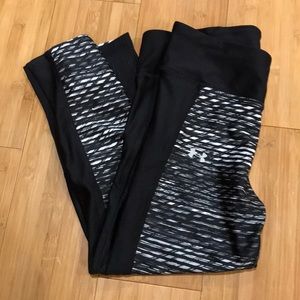 🌟🌟Under Armour Crop Leggings🌟🌟